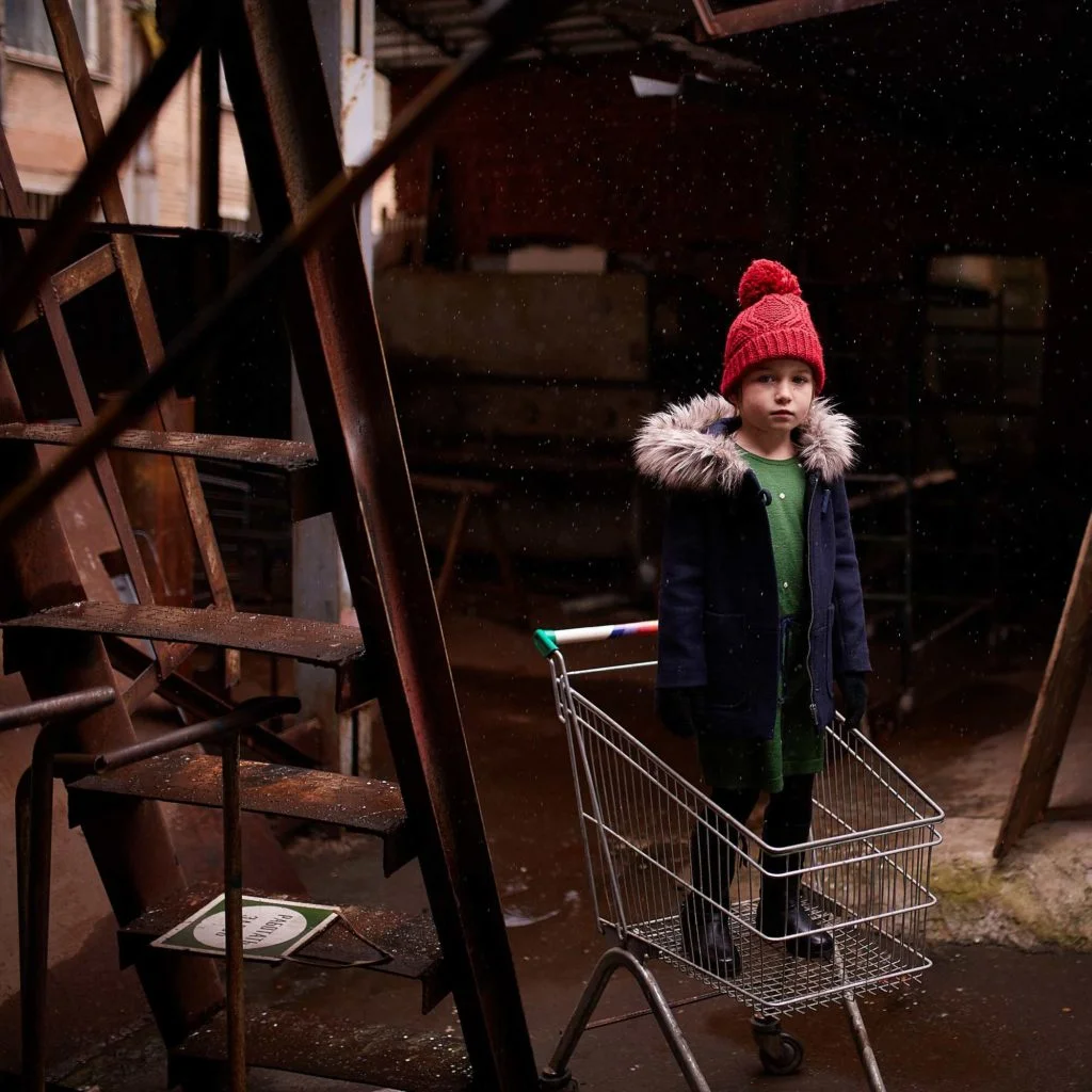 Необычные места для фотосессий в Москве, детский фотограф в СПб, портрет маленькой девочки