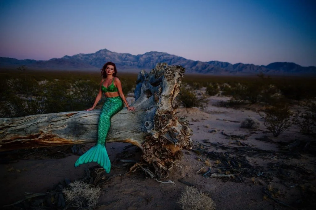 Фотография русалки в пустыне, творческая фотосессия в Калифорнии, фотограф в Лос-Анджелесе