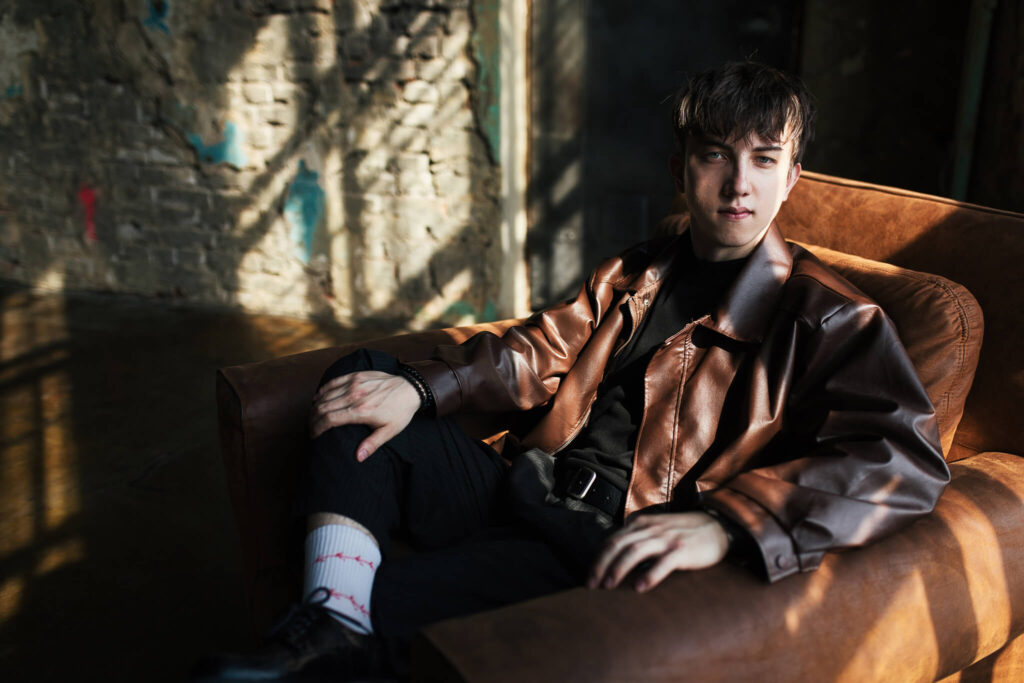 Мужская фотосессия в студии с подбором одежды