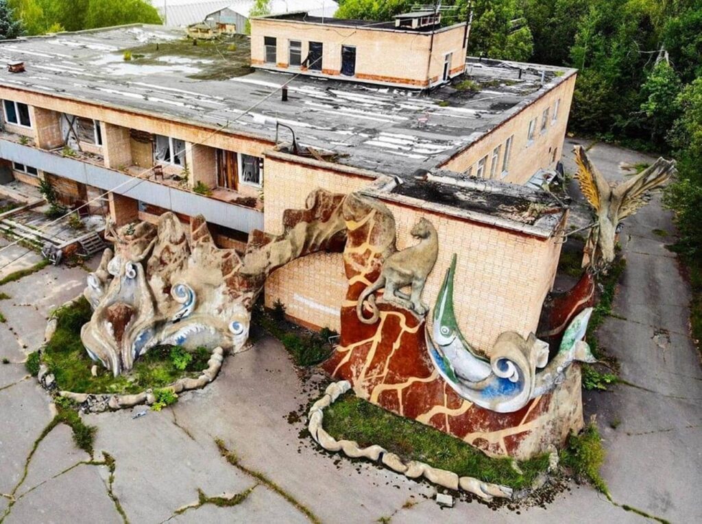 Заброшенный пионерский лагерь Сказка